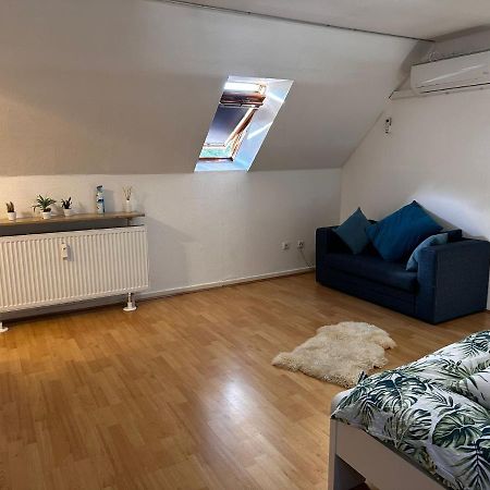 A&V Apartments Gemuetliche Rheinblick Wohnung Apt Daisy Duisburg Exterior foto