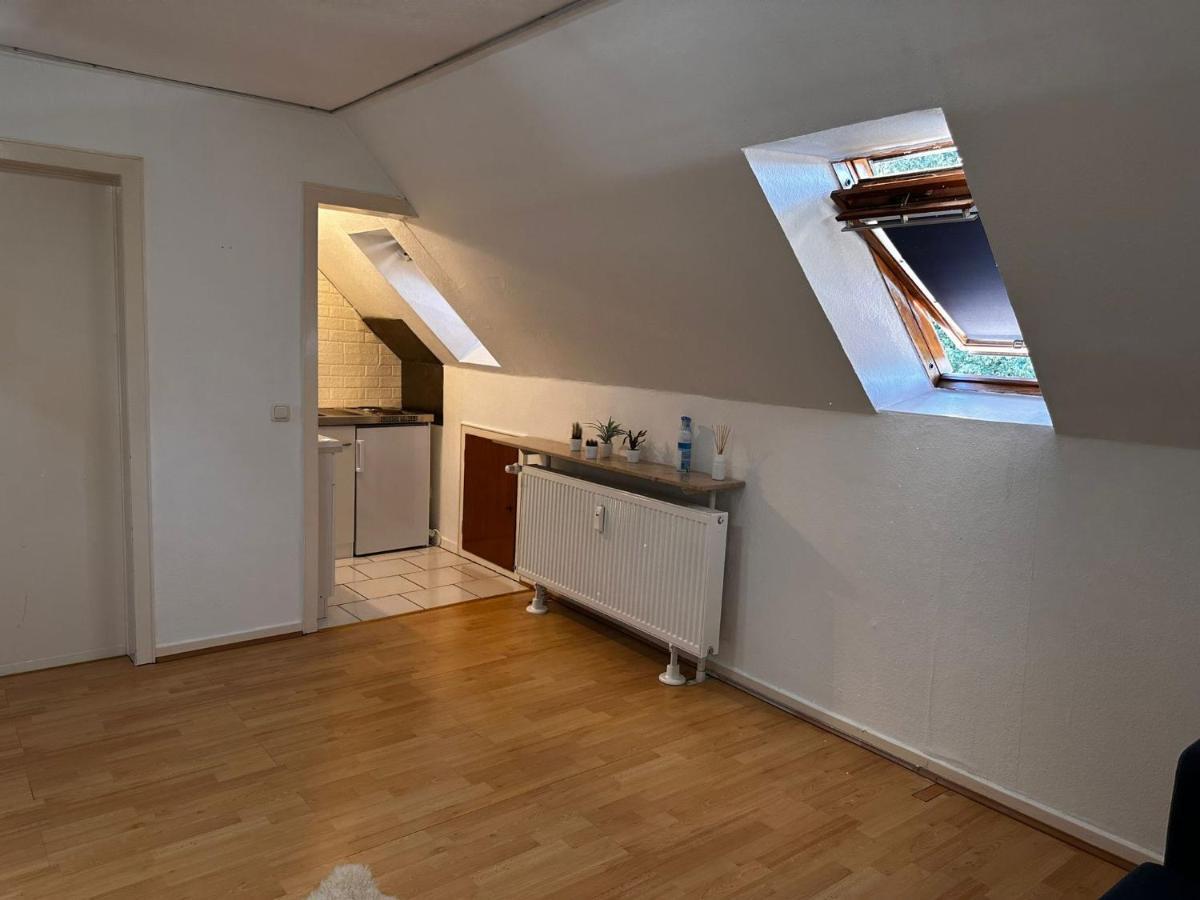 A&V Apartments Gemuetliche Rheinblick Wohnung Apt Daisy Duisburg Exterior foto